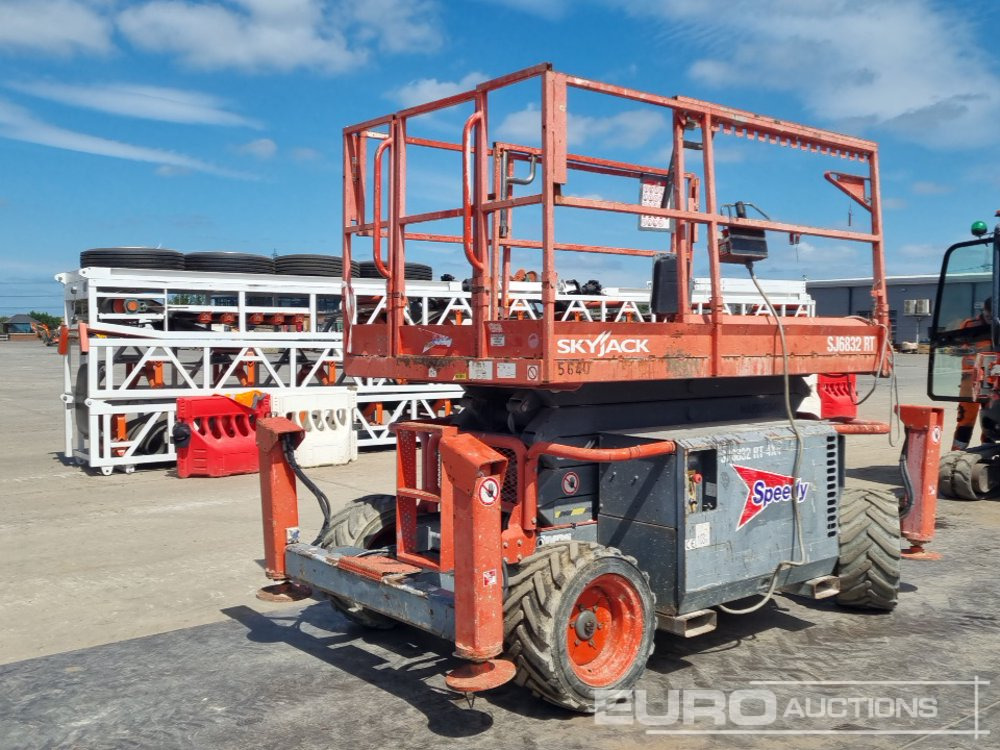 2014 SkyJack SJ6832RT - Kėlimo platforma: foto 5 2014 SkyJack SJ6832RT - Kėlimo platforma: foto 5