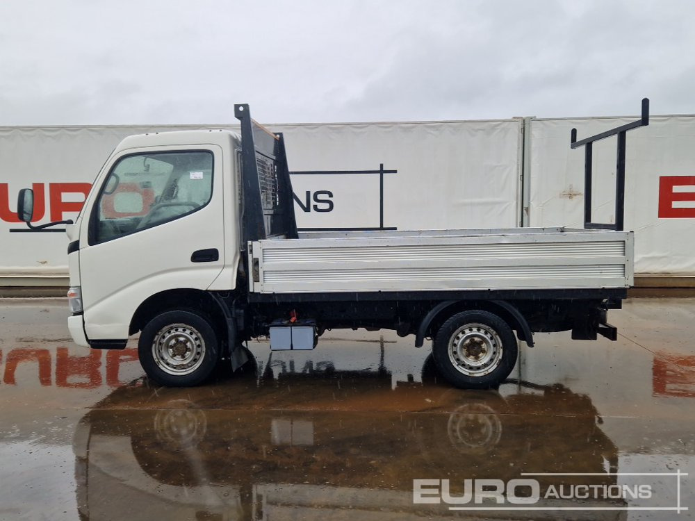 2014 Toyota Dyna - Bortinis automobilis: foto 2 2014 Toyota Dyna - Bortinis automobilis: foto 2