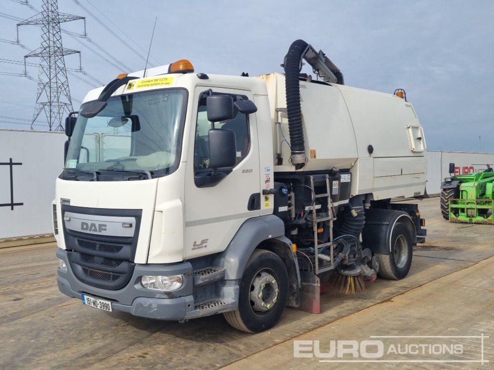 2015 DAF LF220 - Gatvių šlavimo mašina: foto 1 2015 DAF LF220 - Gatvių šlavimo mašina: foto 1