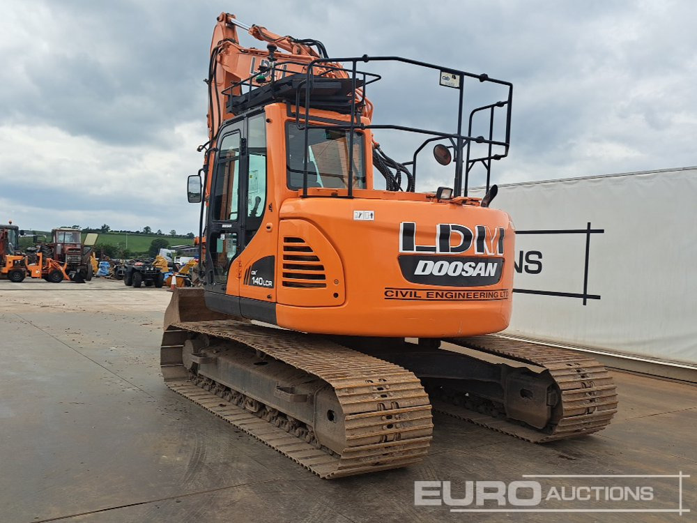 2015 Doosan DX140LCR-3 - Vikšrinis ekskavatorius: foto 3 2015 Doosan DX140LCR-3 - Vikšrinis ekskavatorius: foto 3
