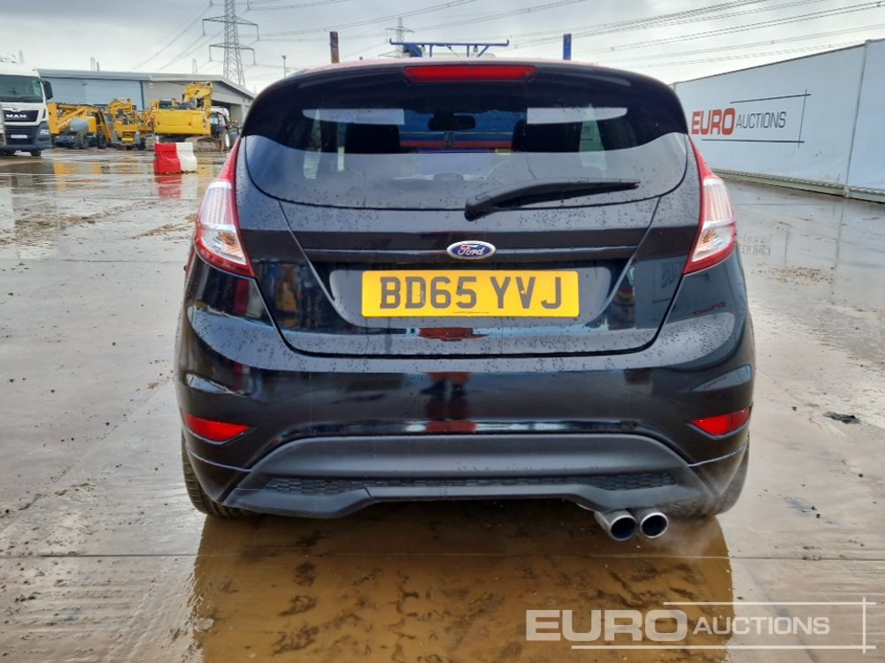 2015 Ford Fiesta - Lengvasis automobilis: foto 4 2015 Ford Fiesta - Lengvasis automobilis: foto 4