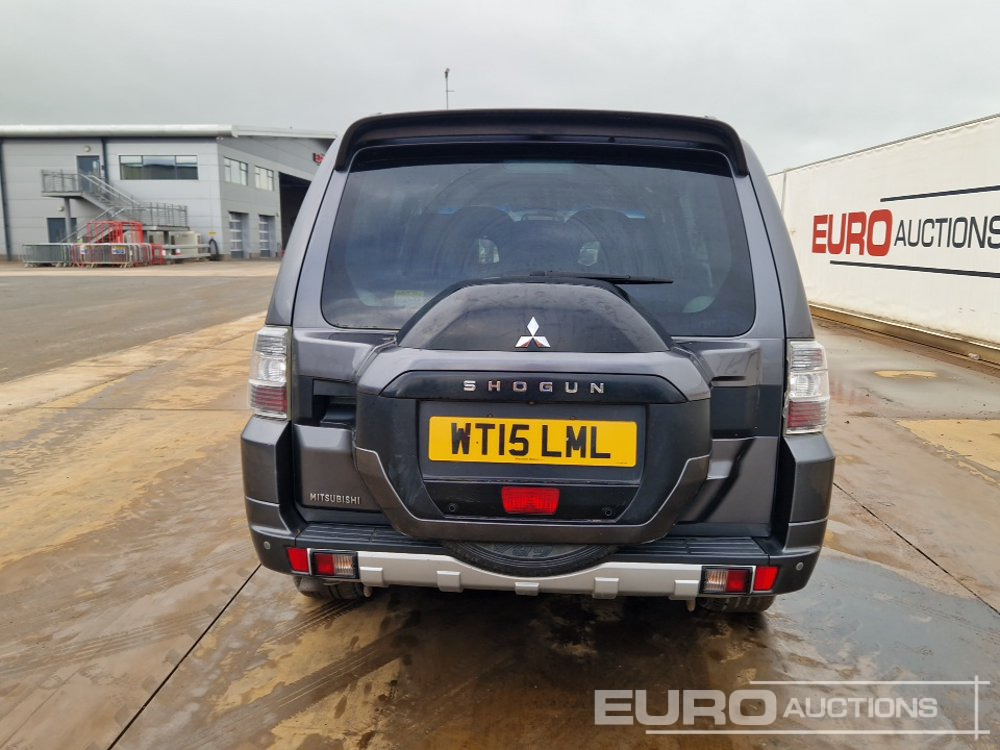 2015 Mitsubishi Shogun - Visureigis: foto 4 2015 Mitsubishi Shogun - Visureigis: foto 4