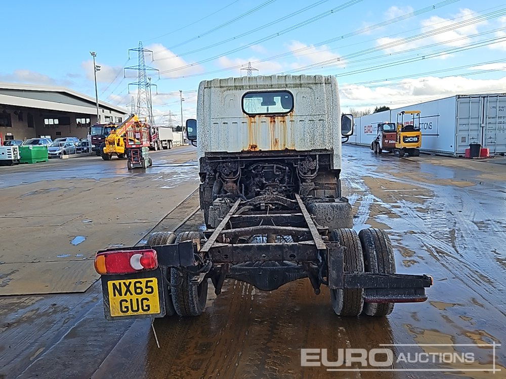 2015 Nissan NT400 - Važiuoklės sunkvežimis: foto 4 2015 Nissan NT400 - Važiuoklės sunkvežimis: foto 4