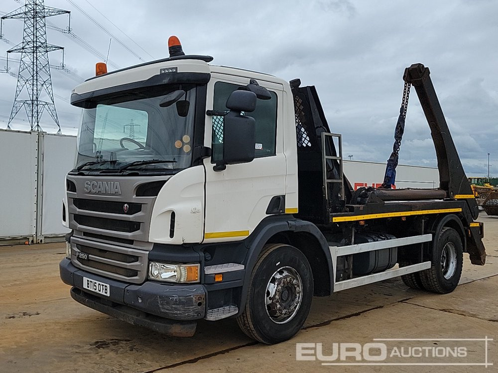 2015 Scania P250 - Nuožulnaus pakėlimo ant platformos sunkvežimis: foto 1 2015 Scania P250 - Nuožulnaus pakėlimo ant platformos sunkvežimis: foto 1