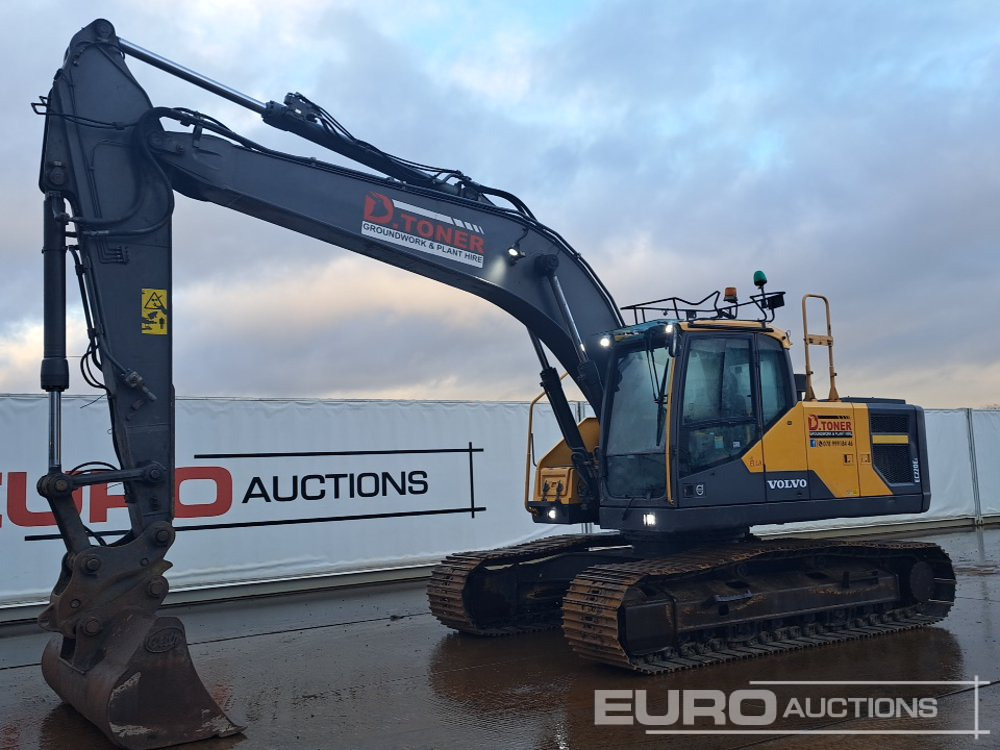 2015 Volvo EC220EL - Vikšrinis ekskavatorius: foto 1 2015 Volvo EC220EL - Vikšrinis ekskavatorius: foto 1
