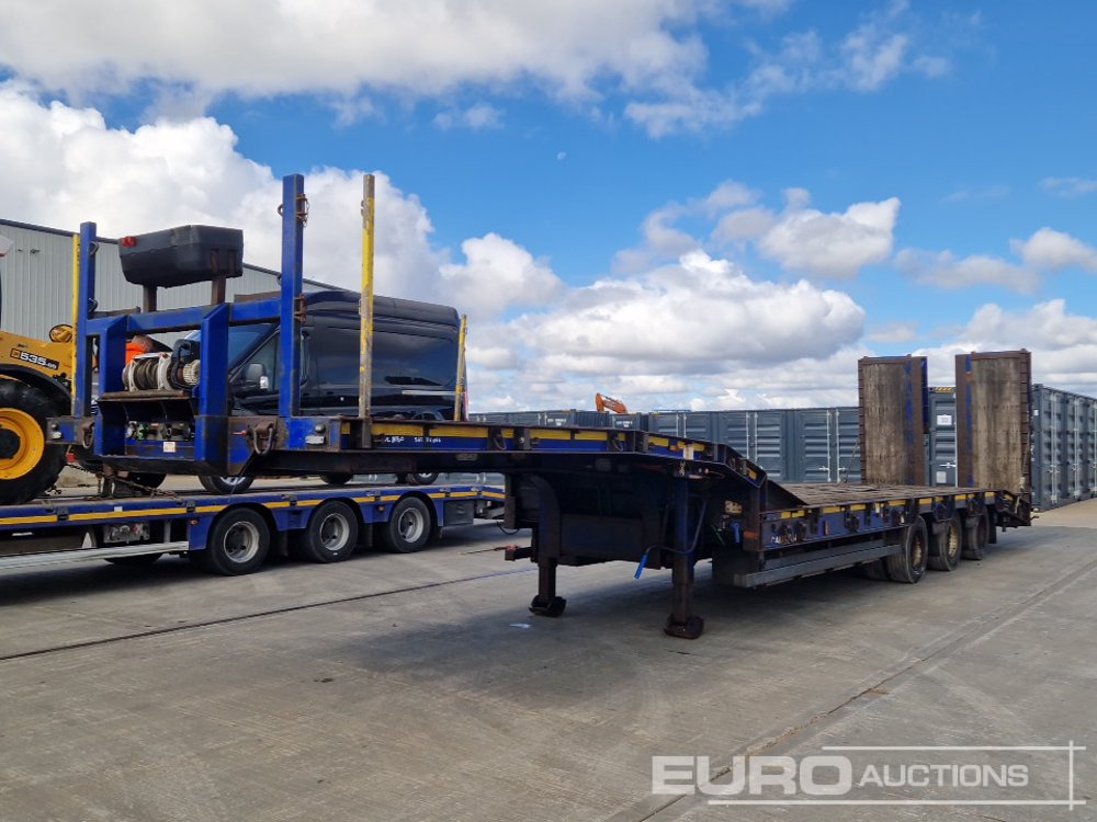 2016 Montracon Tri Axle Step Frame Low Loader Trailer, Winch, Neck Ramps, Out Riggers, Hydraulic Flip Toe Ramps - Žemo profilio platforma puspriekabė: foto 1 2016 Montracon Tri Axle Step Frame Low Loader Trailer, Winch, Neck Ramps, Out Riggers, Hydraulic Flip Toe Ramps - Žemo profilio platforma puspriekabė: foto 1