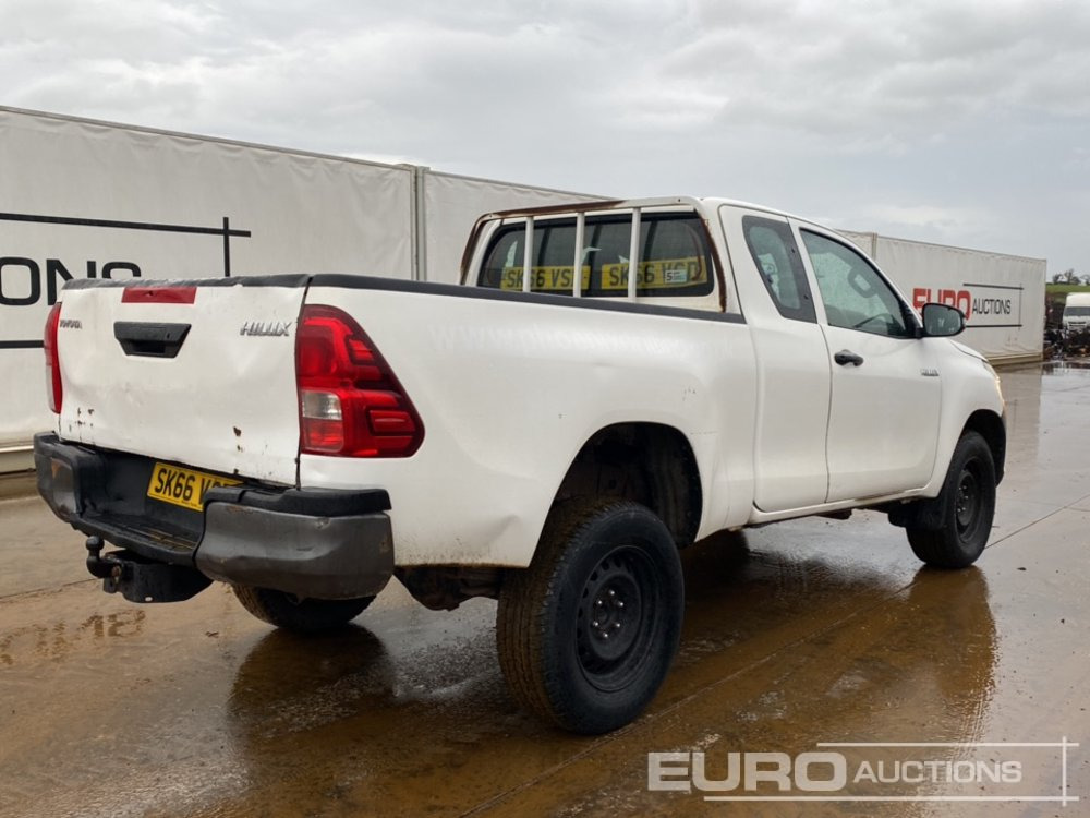 2017 Toyota Hilux - Pikapas: foto 1 2017 Toyota Hilux - Pikapas: foto 1