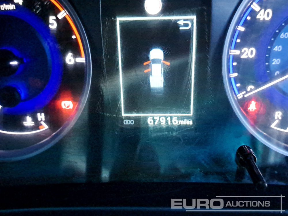 Pikapas 2019 Toyota Hilux: foto 44 Pikapas 2019 Toyota Hilux: foto 44