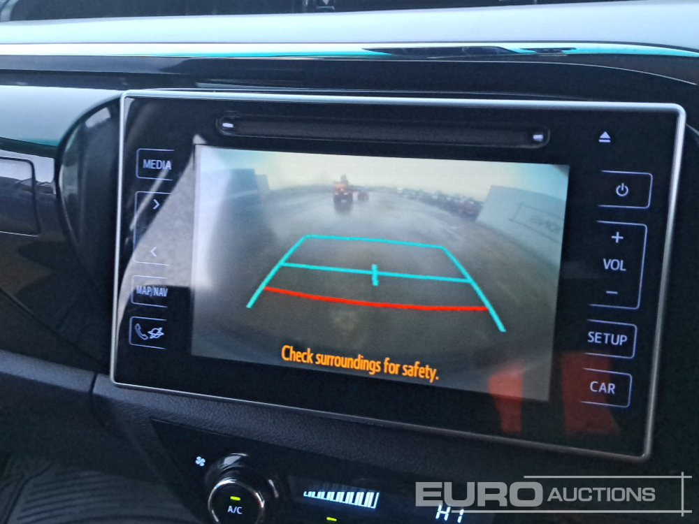 Pikapas 2019 Toyota Hilux: foto 34 Pikapas 2019 Toyota Hilux: foto 34