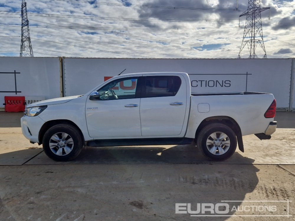 2020 Toyota Hilux Icon - Pikapas: foto 2 2020 Toyota Hilux Icon - Pikapas: foto 2