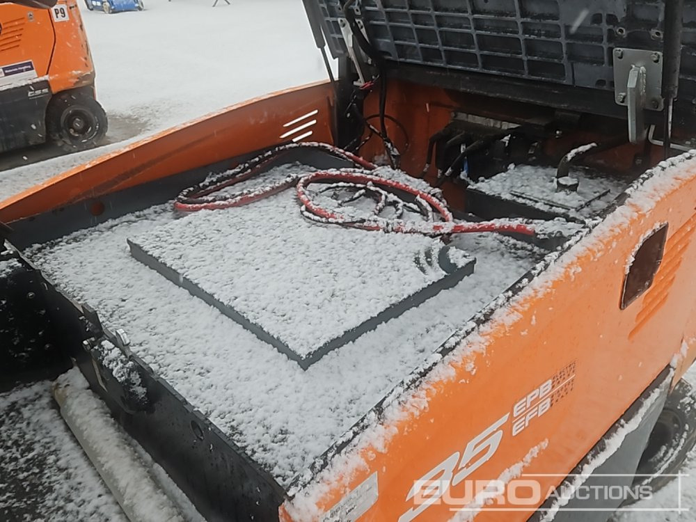 Šakinis krautuvas 2021 Doosan B35X-7 Plus: foto 13 Šakinis krautuvas 2021 Doosan B35X-7 Plus: foto 13