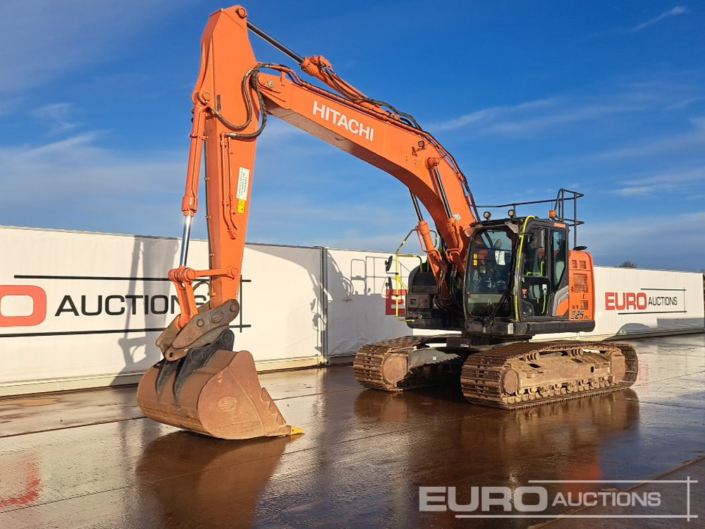 2022 Hitachi ZX225USLC-7 - Vikšrinis ekskavatorius: foto 1 2022 Hitachi ZX225USLC-7 - Vikšrinis ekskavatorius: foto 1