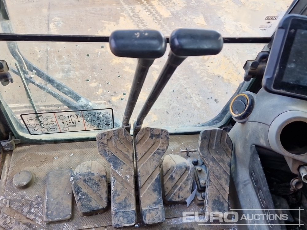 Vikšrinis ekskavatorius 2022 JCB 220X LC: foto 47