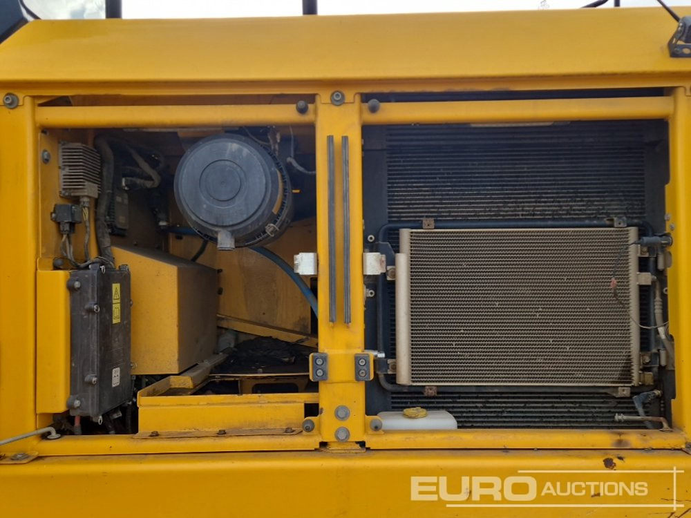 Vikšrinis ekskavatorius 2022 JCB 220X LC: foto 39