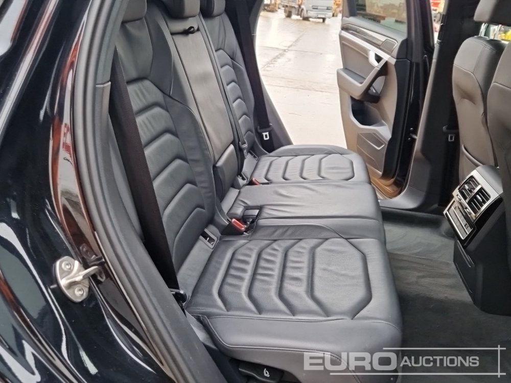 Visureigis 2022 Volkswagen Touareg: foto 23