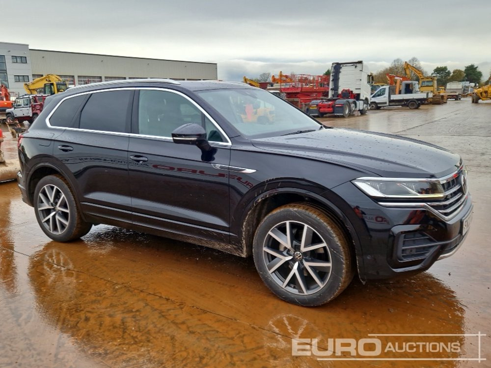 Visureigis 2022 Volkswagen Touareg: foto 7