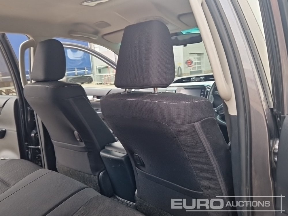 Pikapas 2023 Toyota Hilux: foto 23