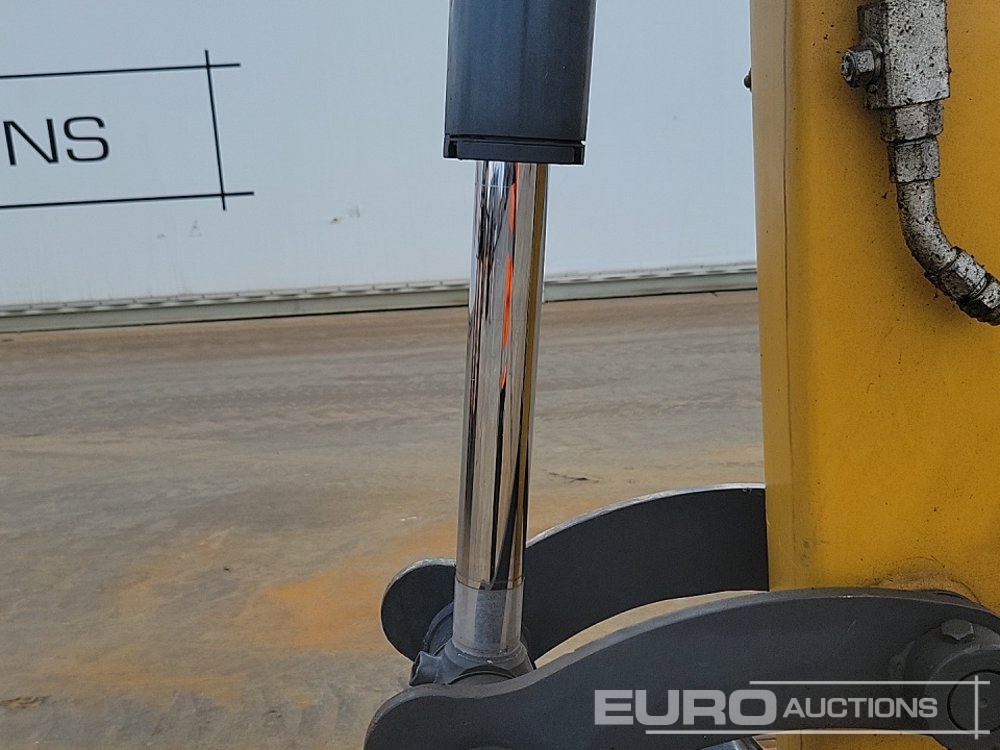 Mini ekskavatorius 2023 XCMG XE60DA: foto 32