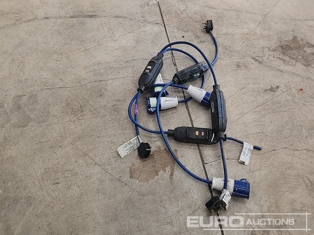 240 Volt RCD Socket Adaptor (5 of) - Statybinė įranga: foto 4 240 Volt RCD Socket Adaptor (5 of) - Statybinė įranga: foto 4