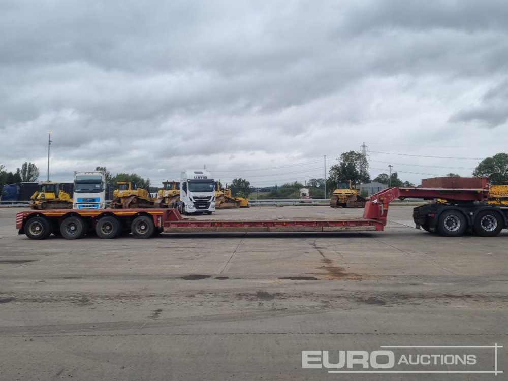 Žemo profilio platforma puspriekabė 4 Axle Drop Neck Low Loader Trailer, Power Steer, 3" Pin: foto 6