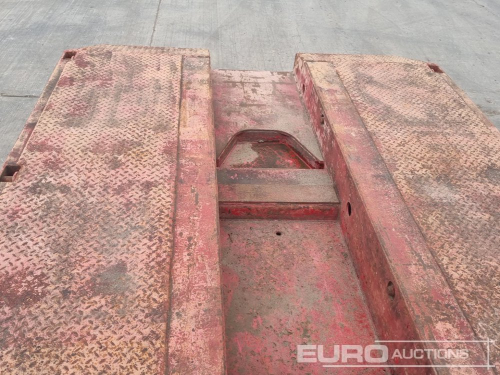 Žemo profilio platforma puspriekabė 4 Axle Drop Neck Low Loader Trailer, Power Steer, 3" Pin: foto 18