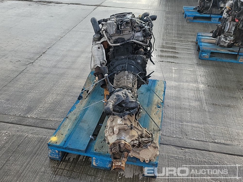 4 Cylinder Engine, Gearbox - Variklis: foto 4 4 Cylinder Engine, Gearbox - Variklis: foto 4