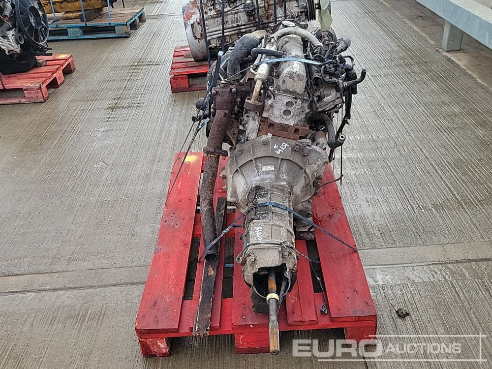 4 Cylinder Engine, Pump - Variklis: foto 4 4 Cylinder Engine, Pump - Variklis: foto 4