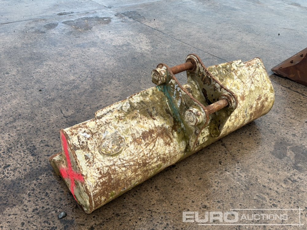 60" Strickland Ditching Bucket 45mm Pin to suit 4-6 Ton Excavator - Kaušas: foto 2 60" Strickland Ditching Bucket 45mm Pin to suit 4-6 Ton Excavator - Kaušas: foto 2