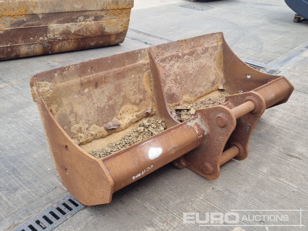 70" Ditching Bucket 65mm Pin to suit 13 Ton Excavator - Kaušas: foto 3 70" Ditching Bucket 65mm Pin to suit 13 Ton Excavator - Kaušas: foto 3
