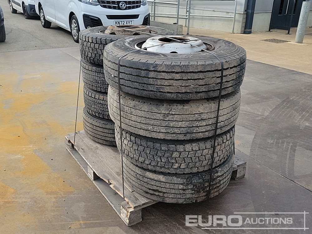 9.5R17.5 Tyre & Rim (4 of), 225/75R17.5 Tyre & Rim - Padanga: foto 2 9.5R17.5 Tyre & Rim (4 of), 225/75R17.5 Tyre & Rim - Padanga: foto 2