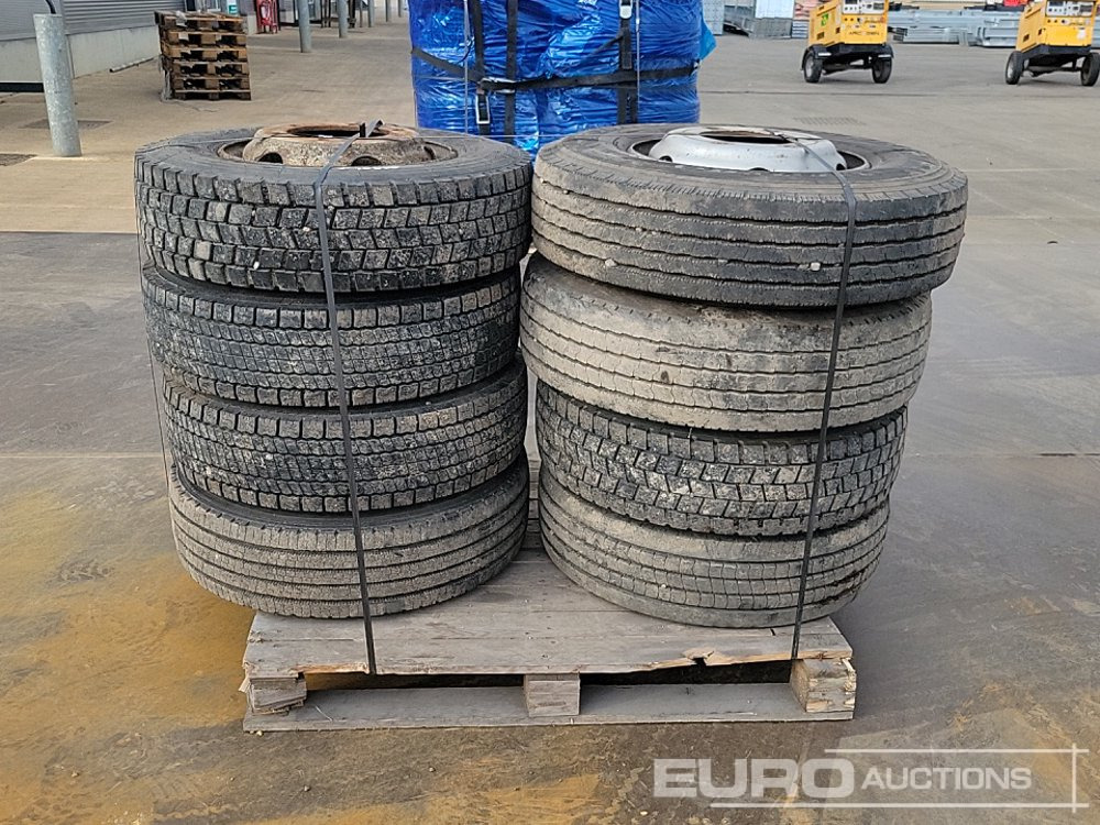 9.5R17.5 Tyre & Rim (4 of), 225/75R17.5 Tyre & Rim - Padanga: foto 1 9.5R17.5 Tyre & Rim (4 of), 225/75R17.5 Tyre & Rim - Padanga: foto 1