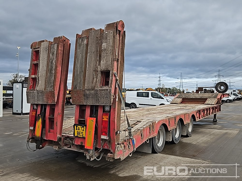 Andover Tri Axle Step Frame Low Loader, Winch, Hydraulic Fliptoe Ramps - Žemo profilio platforma puspriekabė: foto 5 Andover Tri Axle Step Frame Low Loader, Winch, Hydraulic Fliptoe Ramps - Žemo profilio platforma puspriekabė: foto 5