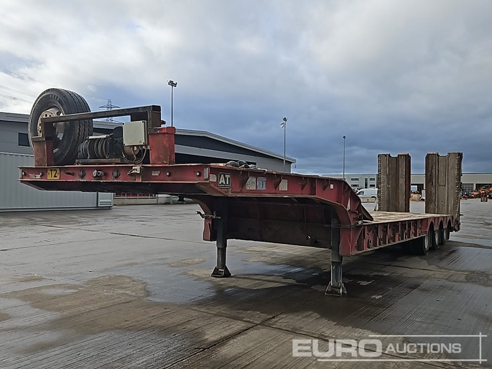 Andover Tri Axle Step Frame Low Loader, Winch, Hydraulic Fliptoe Ramps - Žemo profilio platforma puspriekabė: foto 1 Andover Tri Axle Step Frame Low Loader, Winch, Hydraulic Fliptoe Ramps - Žemo profilio platforma puspriekabė: foto 1