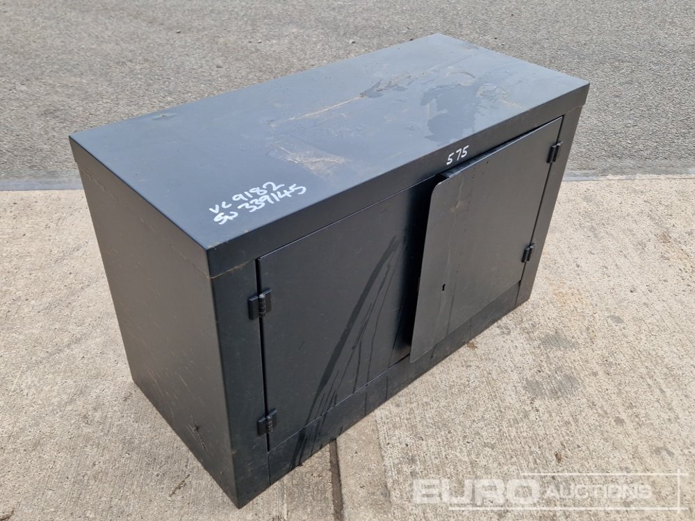 Armorgard 36" Storage Box (No Keys) - Statybinė įranga: foto 1 Armorgard 36" Storage Box (No Keys) - Statybinė įranga: foto 1