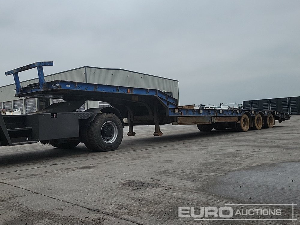 Chieftain Tri Axle Step Frame Low Loader Trailer - Žemo profilio platforma puspriekabė: foto 1 Chieftain Tri Axle Step Frame Low Loader Trailer - Žemo profilio platforma puspriekabė: foto 1