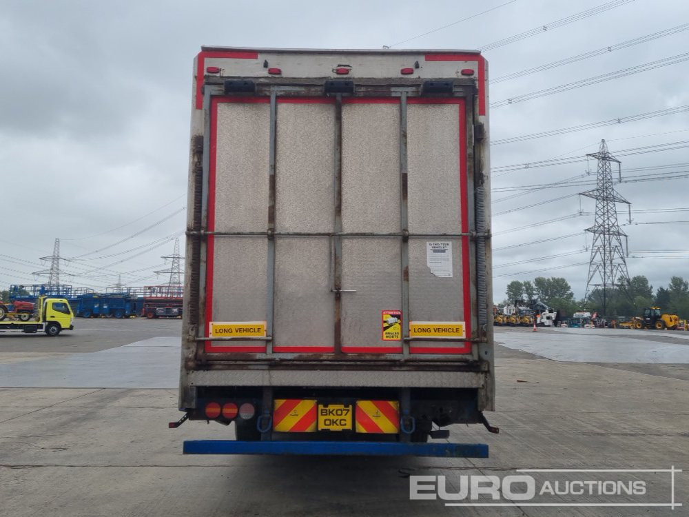 Don-Bur Twin Axle Horse Trailer - Platforminė/ Bortinė puspriekabė: foto 4 Don-Bur Twin Axle Horse Trailer - Platforminė/ Bortinė puspriekabė: foto 4