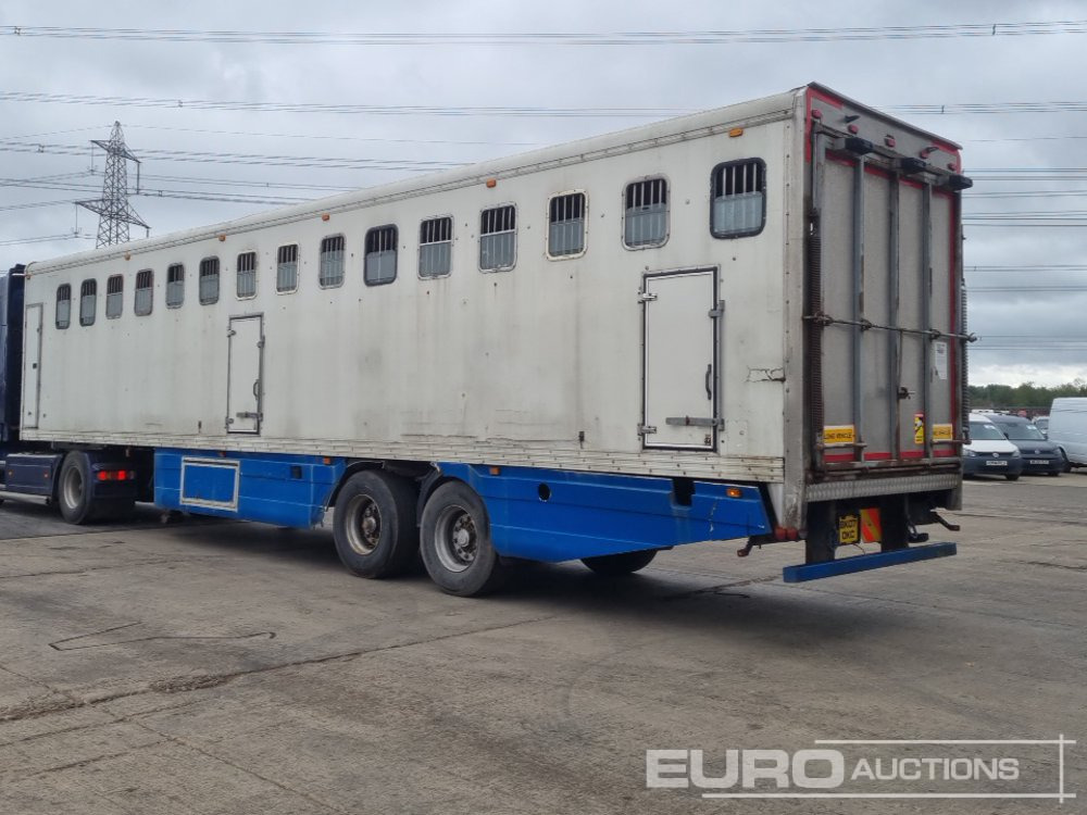 Don-Bur Twin Axle Horse Trailer - Platforminė/ Bortinė puspriekabė: foto 3 Don-Bur Twin Axle Horse Trailer - Platforminė/ Bortinė puspriekabė: foto 3