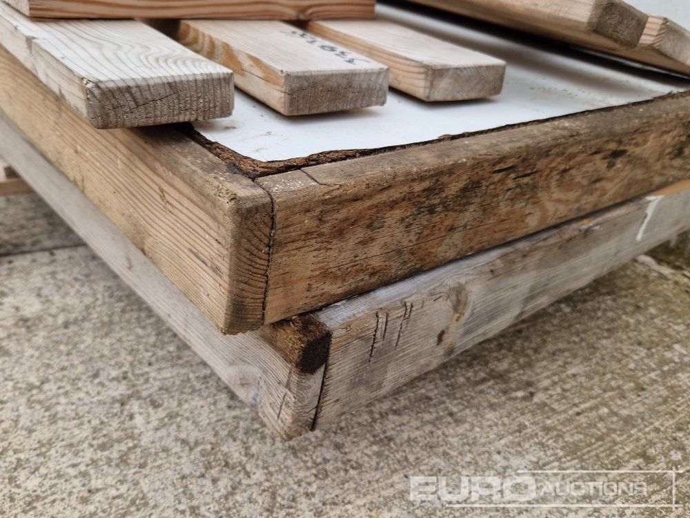 Folding Wooden Tables & Benches (4 of) - Statybinė įranga: foto 5 Folding Wooden Tables & Benches (4 of) - Statybinė įranga: foto 5