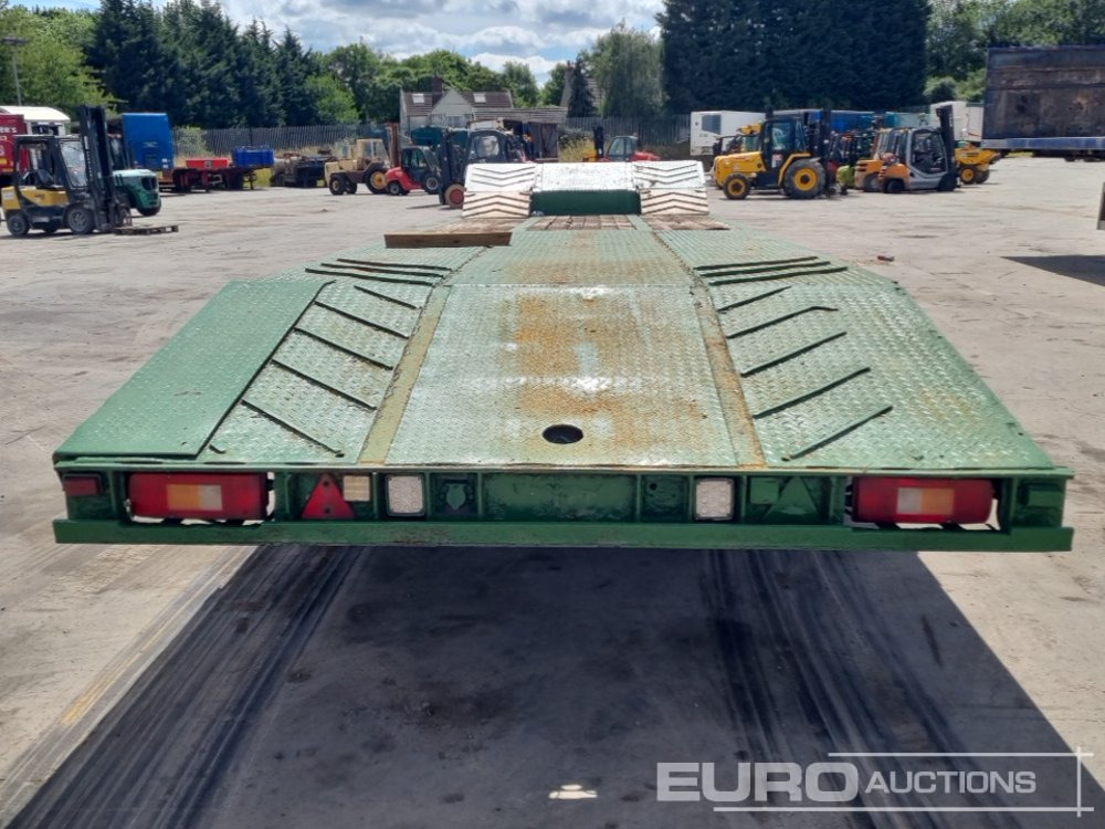 General Trailers Tri Axle Step Frame Low Loader Trailer - Žemo profilio platforma puspriekabė: foto 4 General Trailers Tri Axle Step Frame Low Loader Trailer - Žemo profilio platforma puspriekabė: foto 4