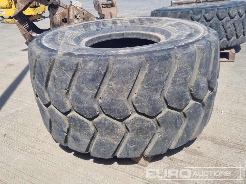 Goodride 875/65R29 Tyre (1 of), Solideal 29.5R25 Tyre (1 of) - Padanga: foto 4 Goodride 875/65R29 Tyre (1 of), Solideal 29.5R25 Tyre (1 of) - Padanga: foto 4