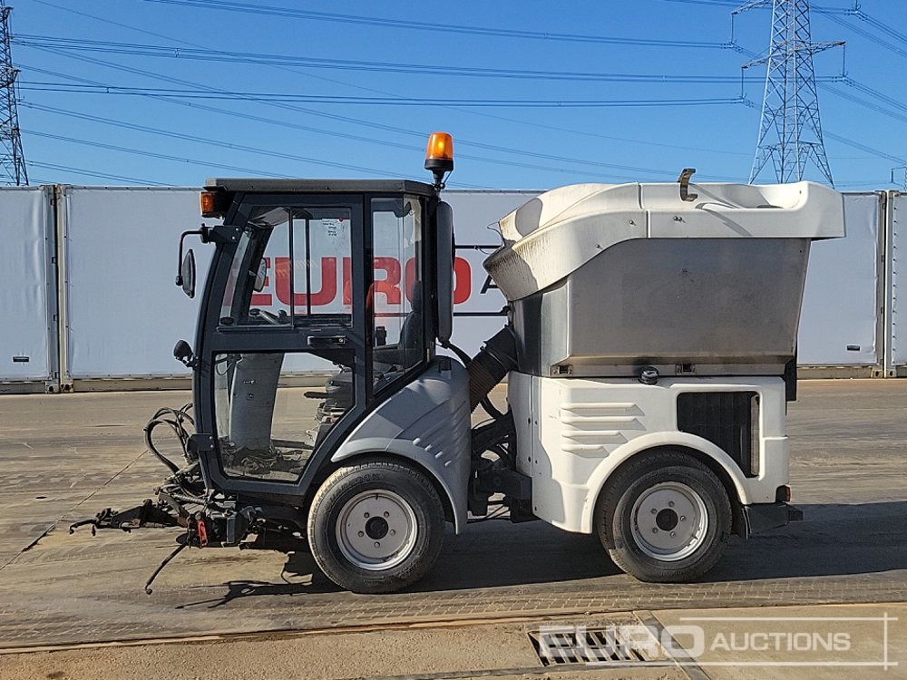 Hako Citymaster 1200 4x2 Sweeper Lorry (Not Road Registered, Reg Docs Are NOT Available) - Gatvių šlavimo mašina: foto 2 Hako Citymaster 1200 4x2 Sweeper Lorry (Not Road Registered, Reg Docs Are NOT Available) - Gatvių šlavimo mašina: foto 2