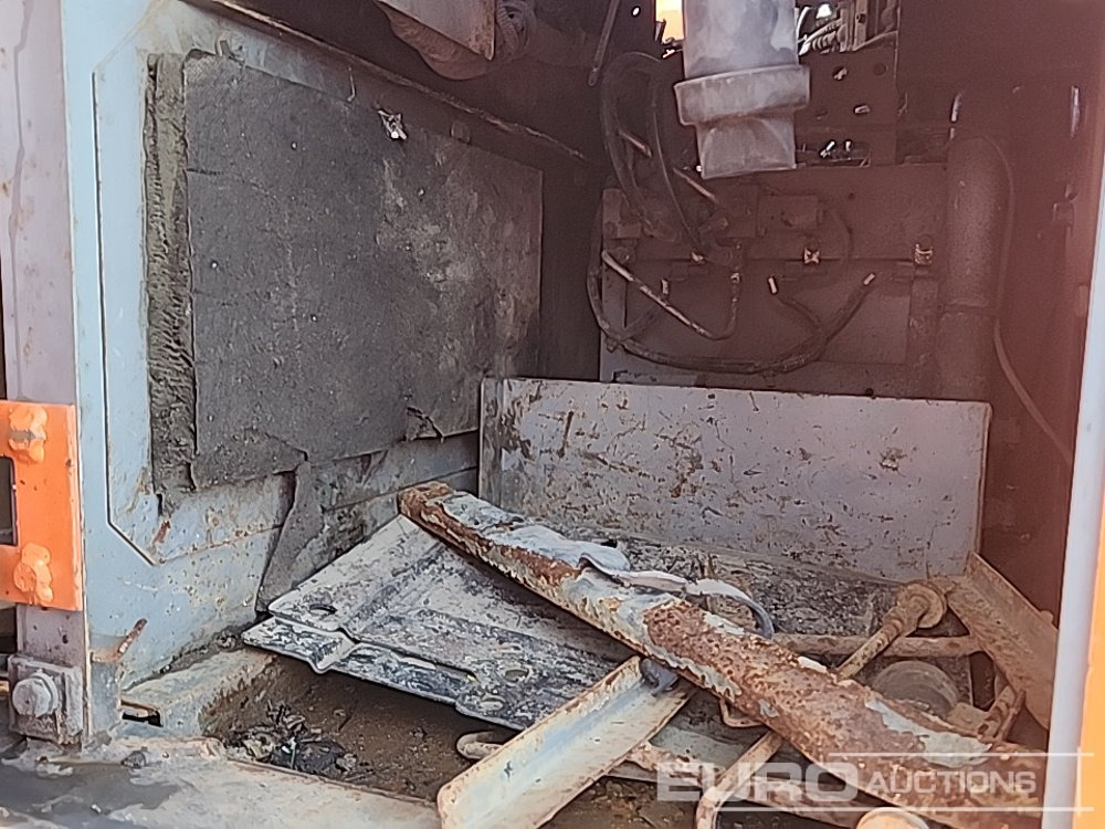 Vikšrinis ekskavatorius Hitachi ZX210LC-3: foto 43