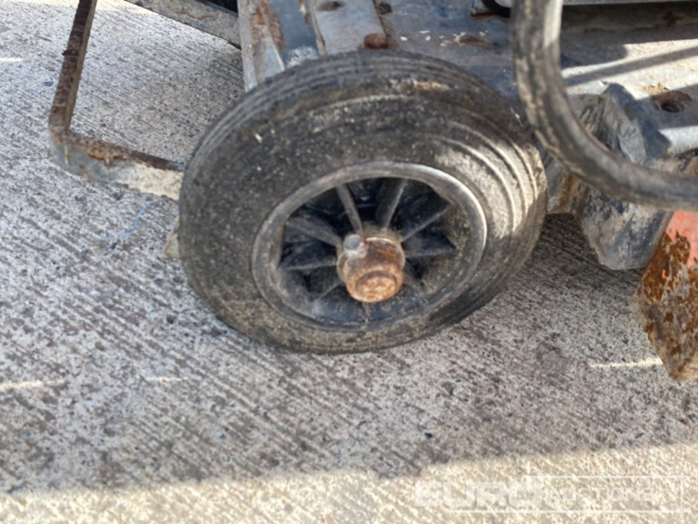 Husqvarna Petrol Road Saw, Honda Engine (Spares) - Asfalto mašina: foto 5 Husqvarna Petrol Road Saw, Honda Engine (Spares) - Asfalto mašina: foto 5