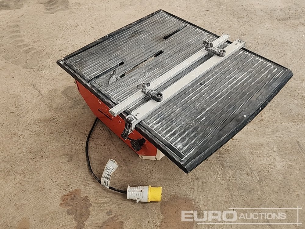 Husqvarna TS230F 110 Volt Tile Saw - Statybinė įranga: foto 3 Husqvarna TS230F 110 Volt Tile Saw - Statybinė įranga: foto 3