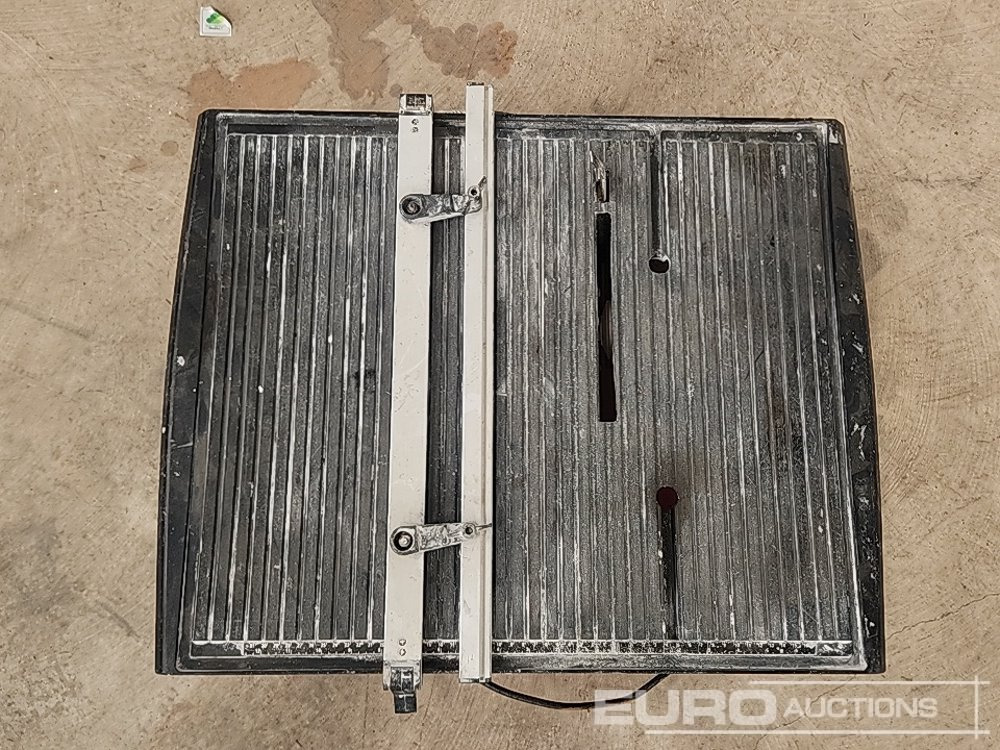 Husqvarna TS230F 110 Volt Tile Saw - Statybinė įranga: foto 5 Husqvarna TS230F 110 Volt Tile Saw - Statybinė įranga: foto 5