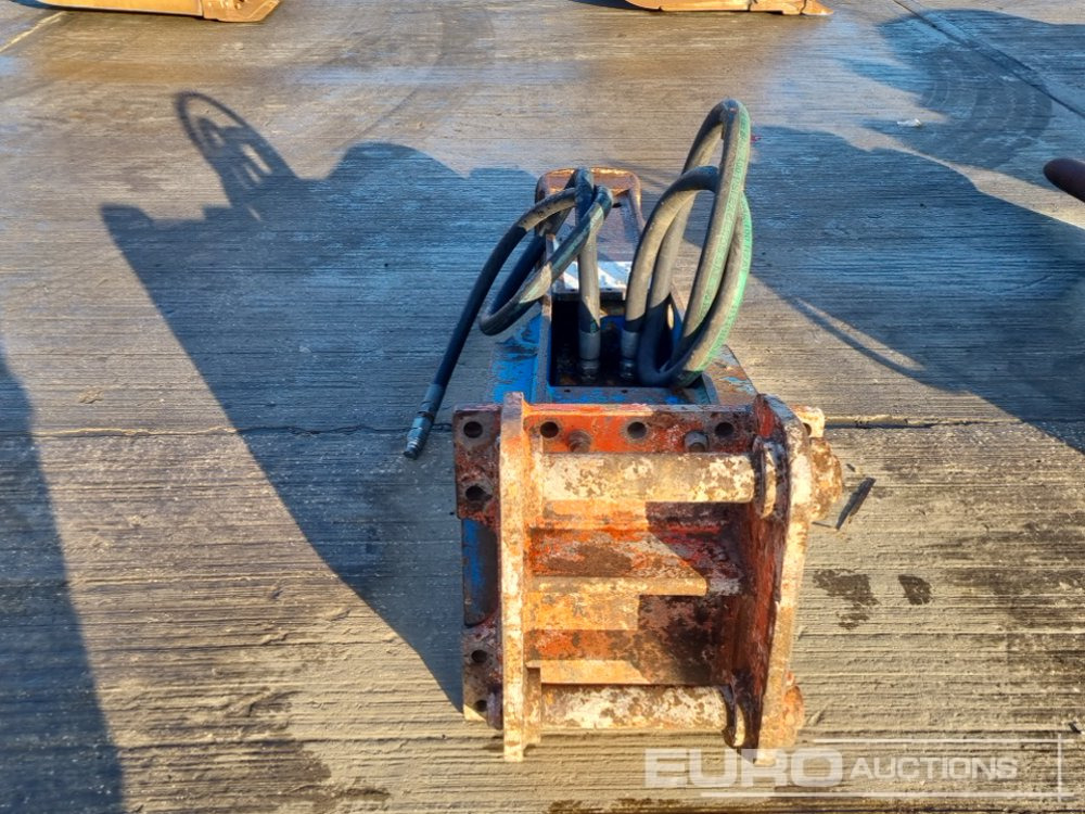Hydraulic Breaker 80mm Pin to suit 20 Ton Excavator - Hidraulinis kūjis: foto 4 Hydraulic Breaker 80mm Pin to suit 20 Ton Excavator - Hidraulinis kūjis: foto 4