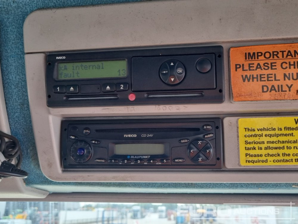 Autocisterna Iveco 100E18: foto 37