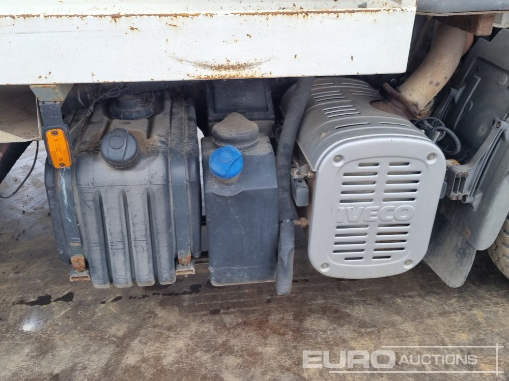 Autocisterna Iveco 100E18: foto 27