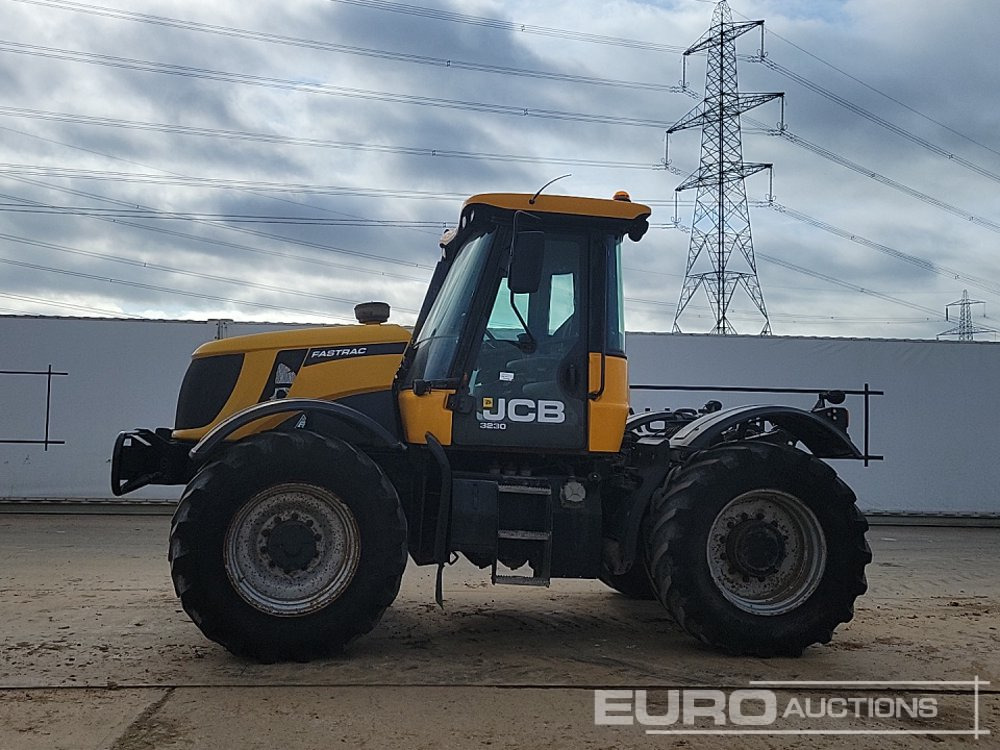 JCB Fastrac 3230 - Traktorius: foto 2 JCB Fastrac 3230 - Traktorius: foto 2