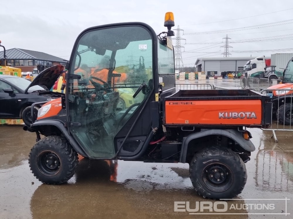 Kubota RTVX900 - Keturratis: foto 2 Kubota RTVX900 - Keturratis: foto 2